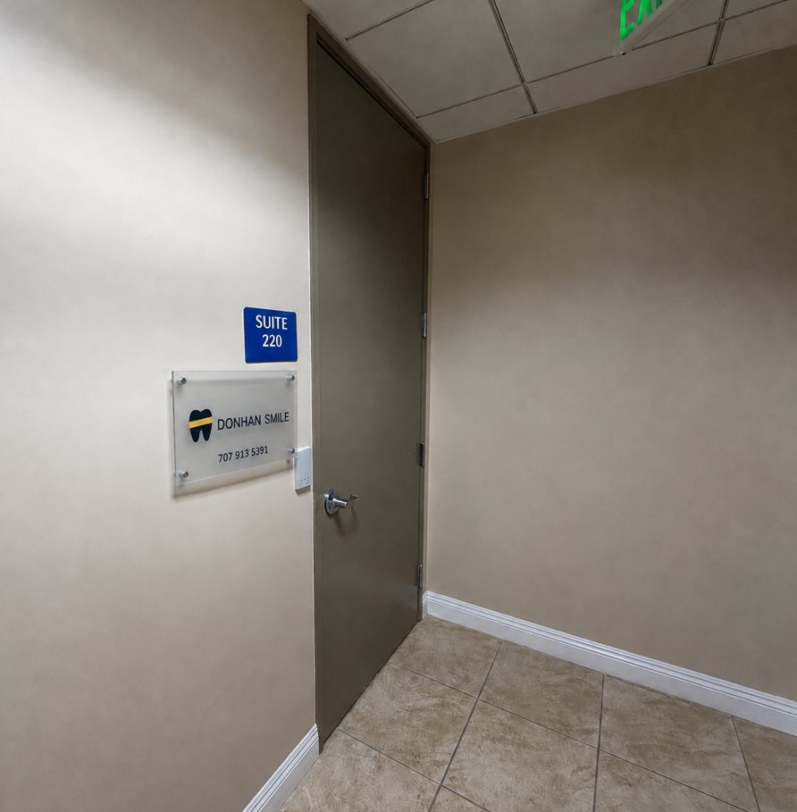 Donhan Smile suite entrance and practice sign